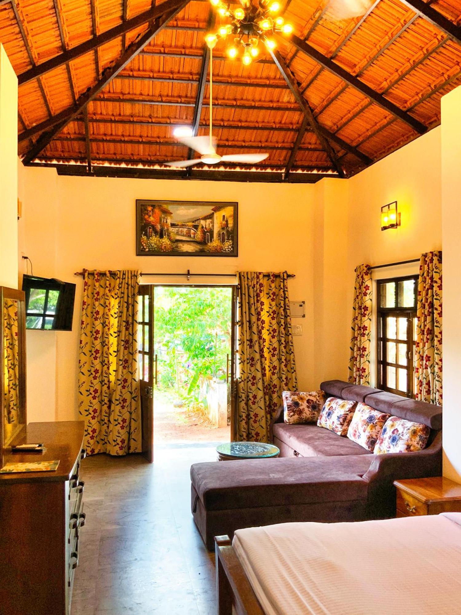 Lar Amorosa Boutique Hotel - Goa Calangute Exterior photo